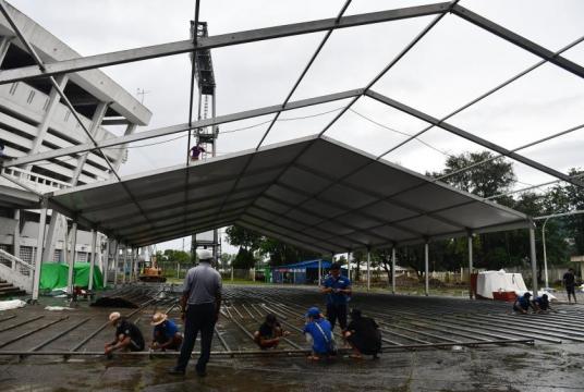 Construction of temporary hospitals in Thuwanna stadium(Photo-Kyi Naing)