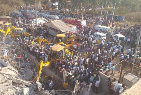 Karnataka, HD Kumaraswamy, Under-construction, Building collapse, Dharwad/(Photo: Twitter/@RiazJS)