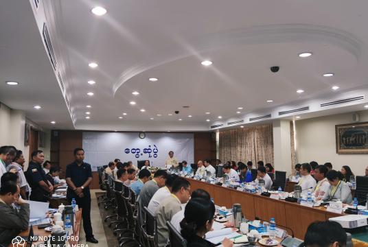 Union Commerce Minister Dr. Than Myint gave an opening speech at the meeting between the Vice-President and entrepreneurs, at the UMFCCI on 22 February. (Photo-Phyo Wai)