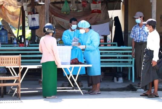 Authorities carried out early voting system at a Quarantine Center in Taungoo