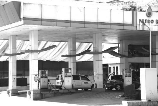 Photo shows a filling station in Yangon (Photo-Kyi Naing)