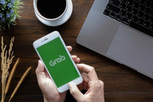Grab provides various special offers through its hotel-booking feature. (Shutterstock/Jirapong Manustrong ) 