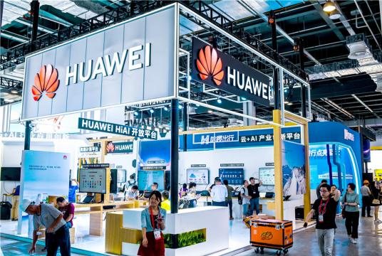 The booth of Huawei Technologies Co during an industry expo in Shanghai. [Photo by Gao Yuwen/For China Daily]