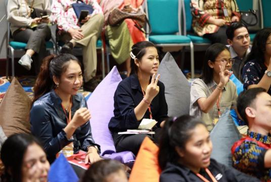 Hear me out: 150 youths from all over Indonesia gather and discuss the government's policies on health from a youth perspective during the Youth Pre-Conference in Yogyakarta on Saturday (Courtesy of Rutgers WPF Indonesia/-) 