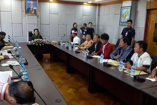 State Counsellor Aung San Suu Kyi meets Karenni youths on January 15 