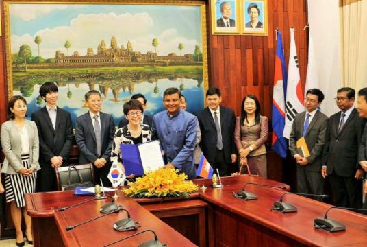 Koica and the Education Ministry launched a $7 million “Business Incubation System” to improve the business mindset in Cambodia through academic study. 