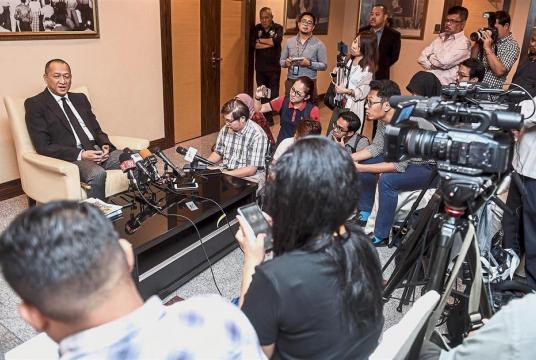 Nazri speaking to the press at PWTC in Kuala Lumpur. — Bernama--foto BERNAMA (2019) HAK CIPTA TERPELIHARA