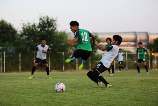 Myanmar tentatively selected players are doing an intensive training in Mandalay on 9 November. (MFF)