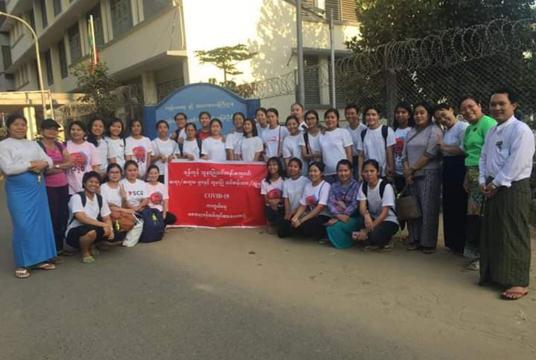 Volunteer trainees from Yangon Nursing School seen (Photo-Nini Win Facebook) 