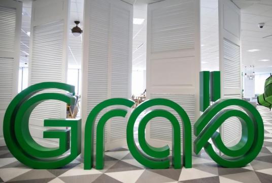 Grab aims to partner financial institutions to provide financial solutions to micro-entrepreneurs and small businesses.PHOTO: ST FILE