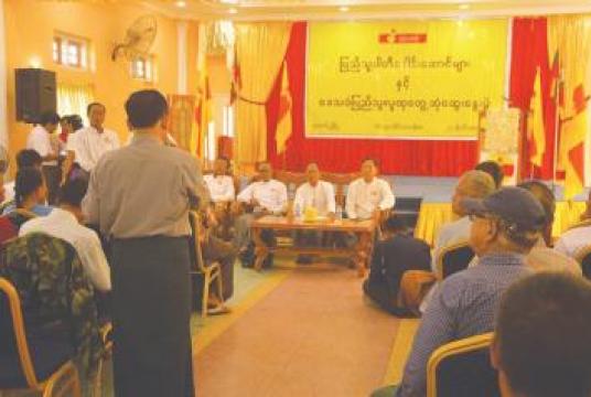 Meeting between People's Party leaders and local residents from Taungoo in progress on November 27