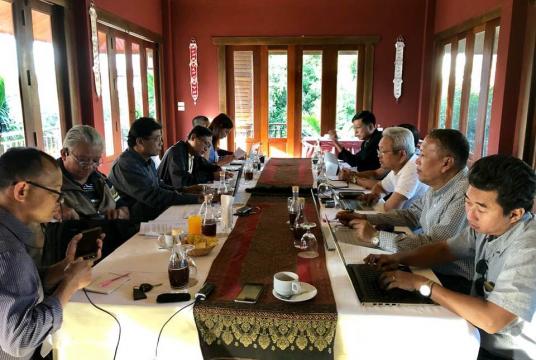 Govt peace negotiators meet with KNU representatives in Chiang Mai, Thailand on January 13. 