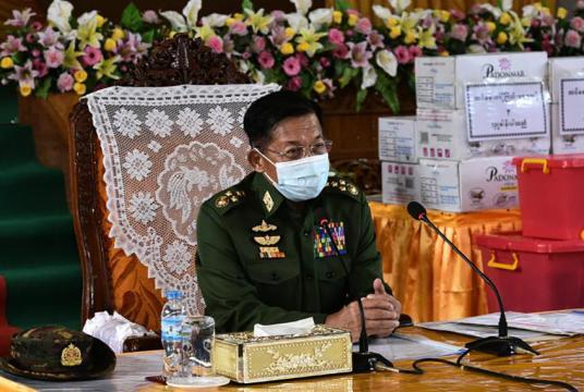 Senior General Min Aung Hlaing seen at a ceremony to honour police for busting narcotic drugs in Shan State (North) on September 17