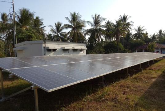 A 10-meter long solar photovoltaic (PV) produces electricity for the 90 families that live on Genting Island, one of 27 small islands in Karimunjawa Islands district in Jepara, Central Java. (JP/Stefanno Reinard Sulaiman)