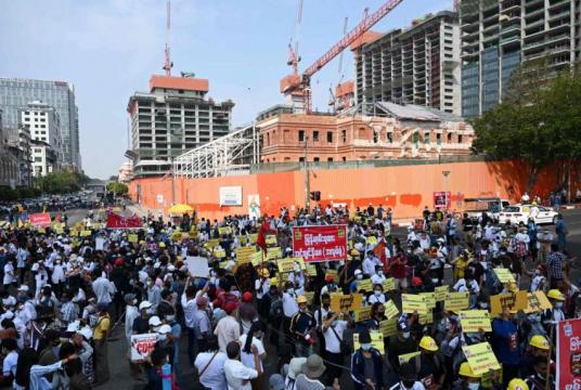 Myanmar's railway staff members take part in a protest against the military coup in Yangon on Feb 19, 2021.PHOTO: AFP