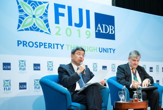 Takehiko Nakao, president of Asian Development Bank (left), meets with civil society organisations during the 52nd ADB Annual Meeting in Fiji (Photo courtesy of ADB)