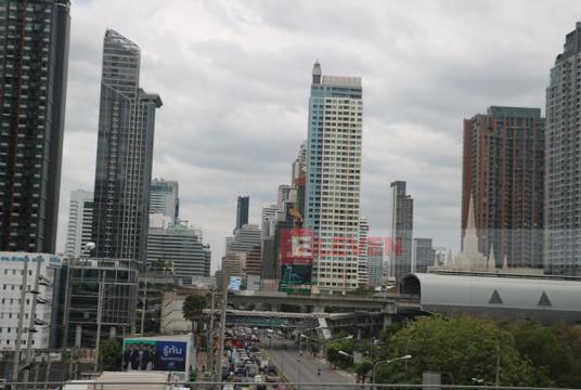 A view of homes, office buildings, and people in a location in Bangkok, Thailand, in late 2023.  (Photo-Kyaw Zin Win)