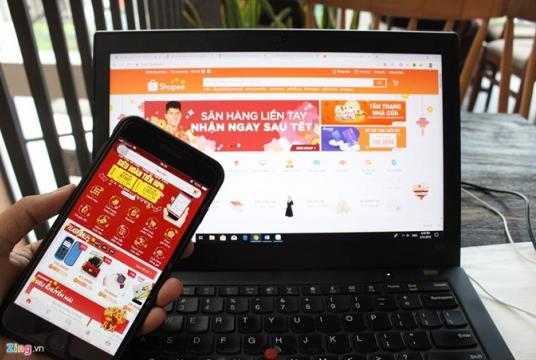 Vietnamese e-commerce floors have been bustle with many items serving buyers and sellers as the Tết (Lunar New Year) holiday is coming.— Photo zing.vn 