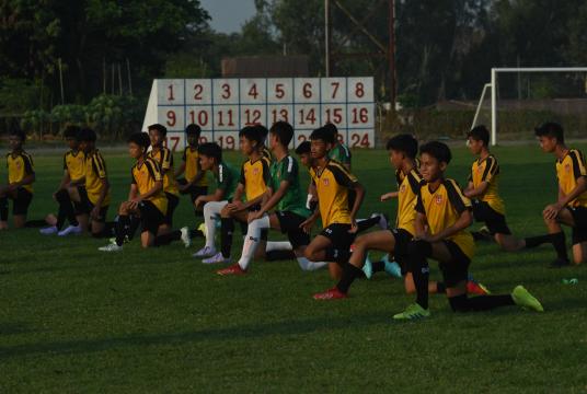 The players of Myanmar men’s U-15 are in training session. (Photo-Nyi Nyi Soe Nyunt)