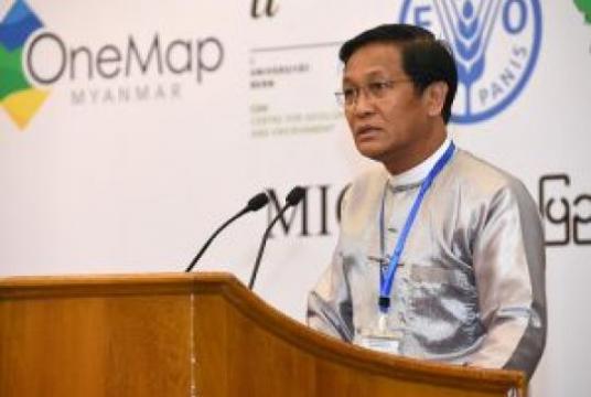 Vice President U Henry Van Thio delivers an address at the National Land Use Policy Forum at Myanmar International Convention Centre-2 on October 2.