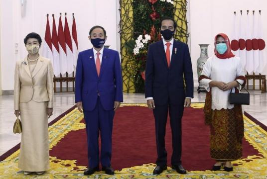 Prime Minister Yoshihide Suga met Indonesian President Joko Widodo at the presidential palace in Bogor, Indonesia, on Oct 20, 2020.PHOTO: REUTERS