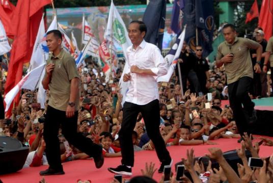 Indonesian President Joko Widodo (above) said he is ready to challenge his rival Prabowo Subianto in the latter's electoral strongholds, such as Banten province on Java.PHOTO: EPA-EFE