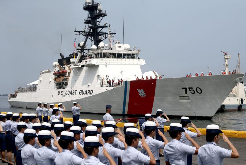 The US Coast Guard cutter Bertholf arrives at Manila South Harbor’s Pier 15 after participating in search-and-rescue and maritime security exercises with the Philippine Coast Guard near Panatag (Scarborough) Shoal. —RICHARDA. REYES