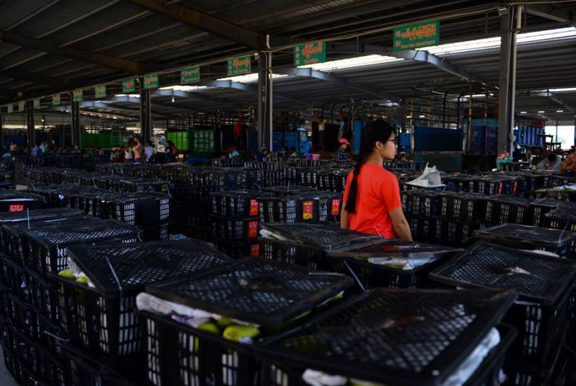 Fruit market in Muse 105th mile border trade zone. (Photo-Tun Nay Hlaing)