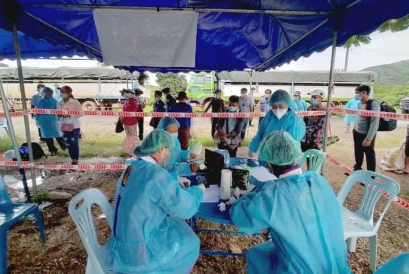 Returnees are screened for COVID-19 (Photo-Techilek District General Administrative Department)