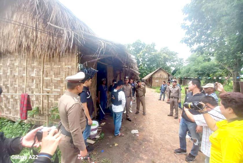 While inspecting the scene of the incident (Photo: Thai News)