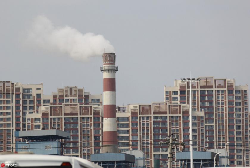 The pilot in Shenzhen has made the power supply increasingly cleaner and low carbon. The structure of power sources had continuously been optimized from 2013 to 2017, with the proportion of coal-fired power decreasing from 46.5 percent to 39.1 percent. [Photo/IC]