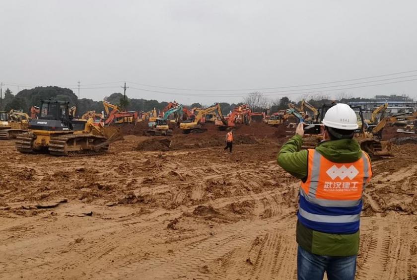 Construction begins in Wuhan Workers' Sanatorium in Caidian districton, where pneumonia patients will be received, on Jan 23, 2020. [Photo provided to chinadaily.com.cn]
