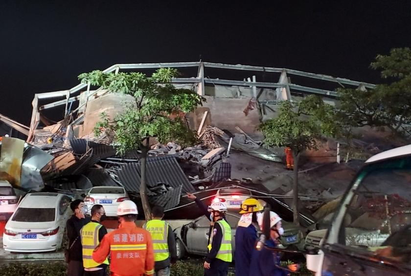Seventy trapped in collapsed Chinese quarantine hotel