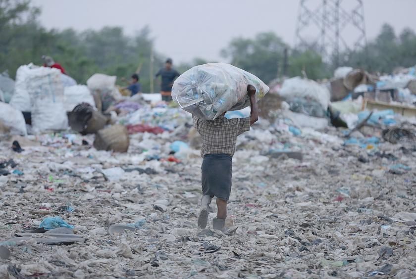 Some child workers in Yangon.