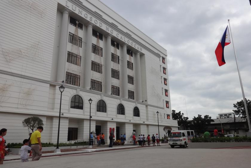 Ban on ‘short shorts’ in Caloocan City in Philippines irks netizens 