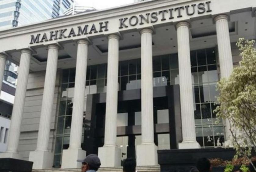Constitutional court mdc alliance correspondent hearing application maverick august daily begins