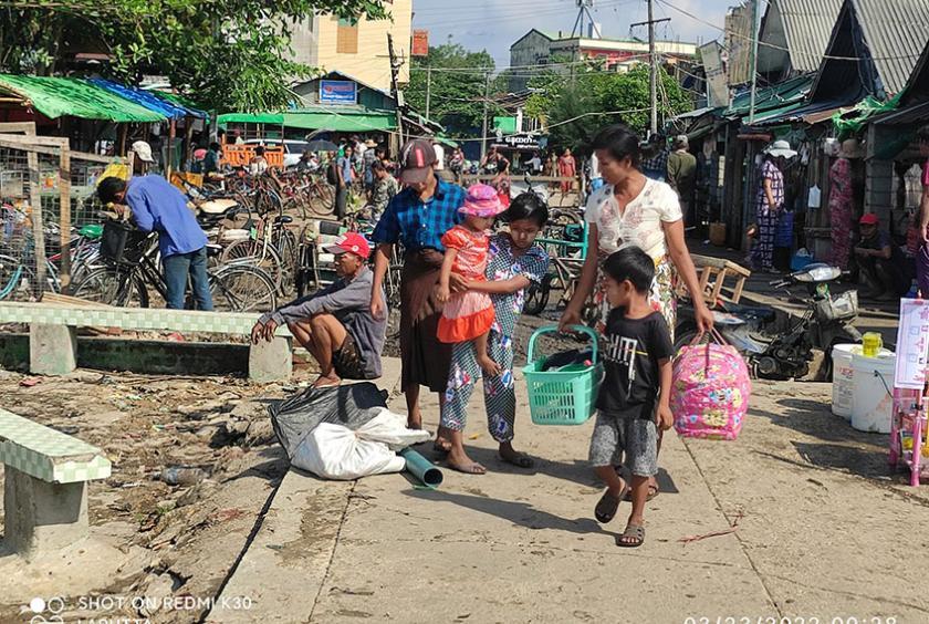 Some cyclone victims return to their homes in Laputta. (Labutta Heart Social Organization)