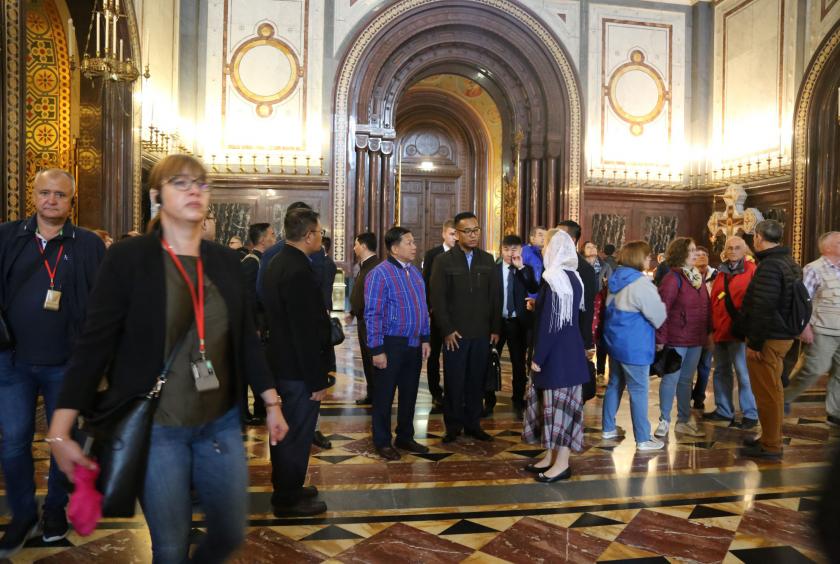 Tatmadaw delegation visits Cathedral of Christ the Saviour (Photo-Office of the Commander-in-Chief of the Defence Services)