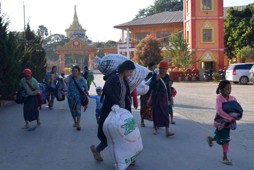 War refugees seen at Lashio (Photo-Tun Nay Hlaing)
