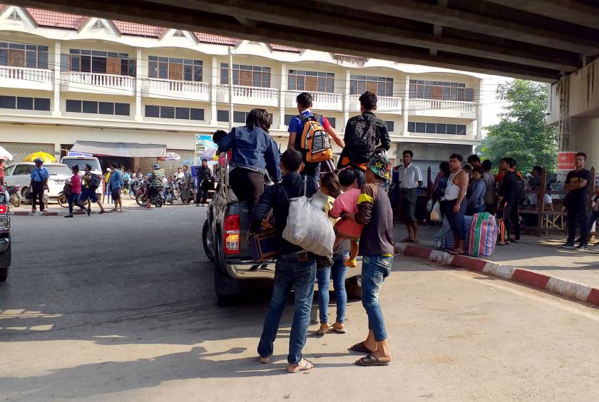 Myanmar migrant workers returned from Thailand in holiday period seen at Myawady