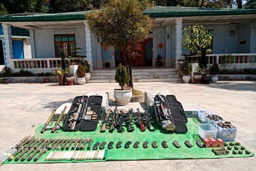 Weapons seized in Lwekham Village (Photo-Office of the Commander-in-Chief of the Defence Services)