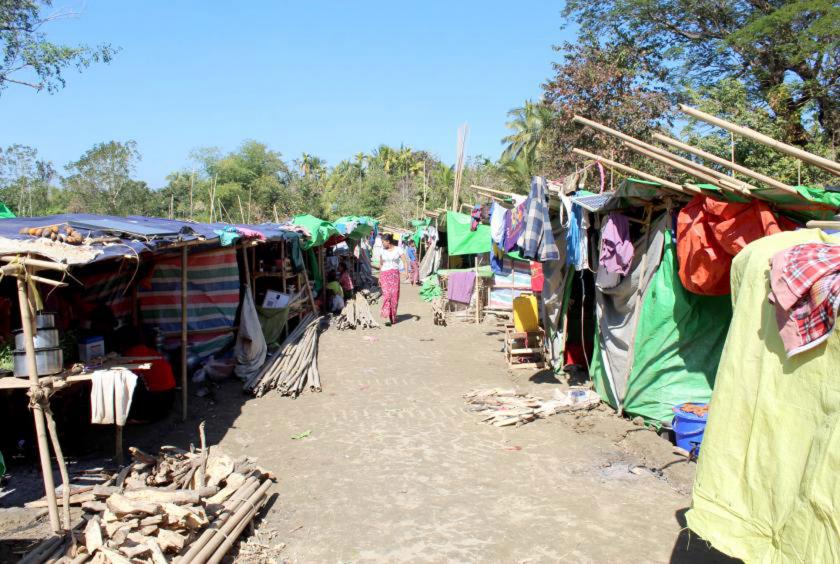 Wartaung refugee camp