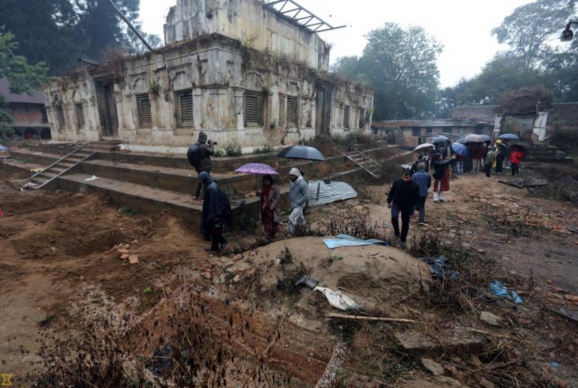 Deputy Mayor of Kathmandu Metropolitan City Hariprabha Khadgi, along with locals and municipal officials, inspects rebuilding works at the Vishwarup temple in the Pashupatinath area, Kathmandu, on Thursday. Post Photo: Elite Joshi