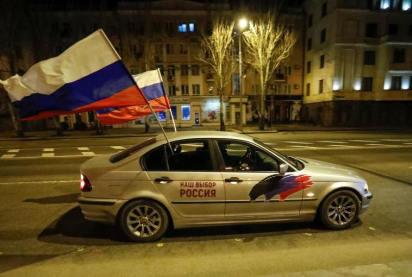 What does Russian recognition of breakaway Ukraine regions mean