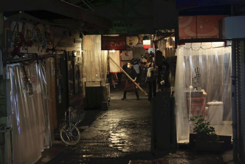 An entertainment district in Osaka is seen on Nov. 27. Some dining establishments closed early in response to requests to shorten business hours.