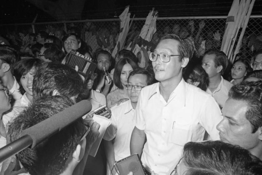 Emeritus Senior Minister Goh Chok Tong at the Anson constituency by-election in 1981.PHOTO: ST FILE