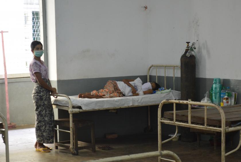 A TB patient is receiving medical treatment at TB Hospital in Aung San. (Photo-Ei Thinzar Kyaw)