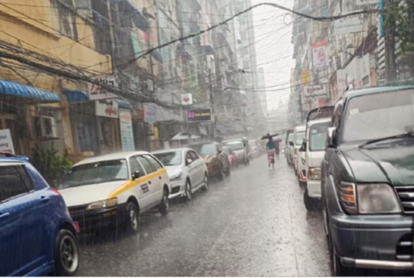 Rainfall in Yangon on April 9 (Photo: Myo Tun)