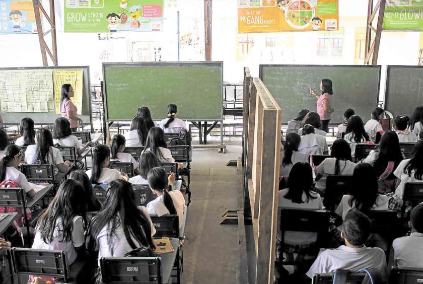Worst PH ranking in math, science, reading prompts DepEd review