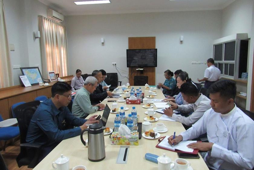 The NRPC and ALP meet in informal discussions in Yangon. (Photo-ALP)
